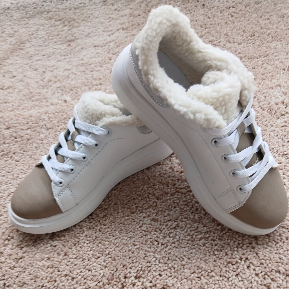 Arizona Jean Co. White & Gray Tennis Shoes